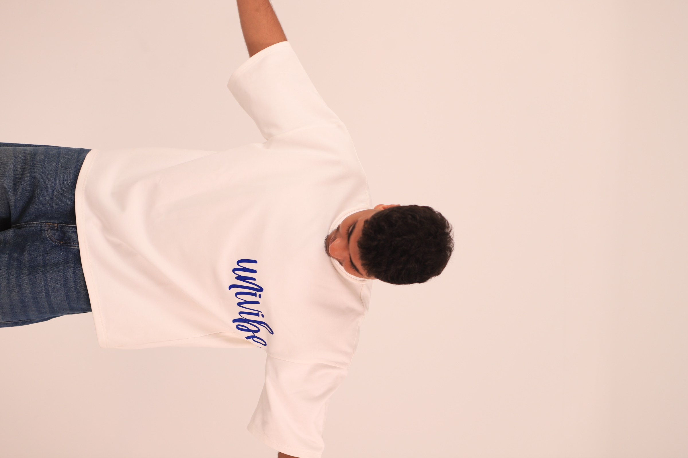 480gsm Hoodie, detail: zip + label